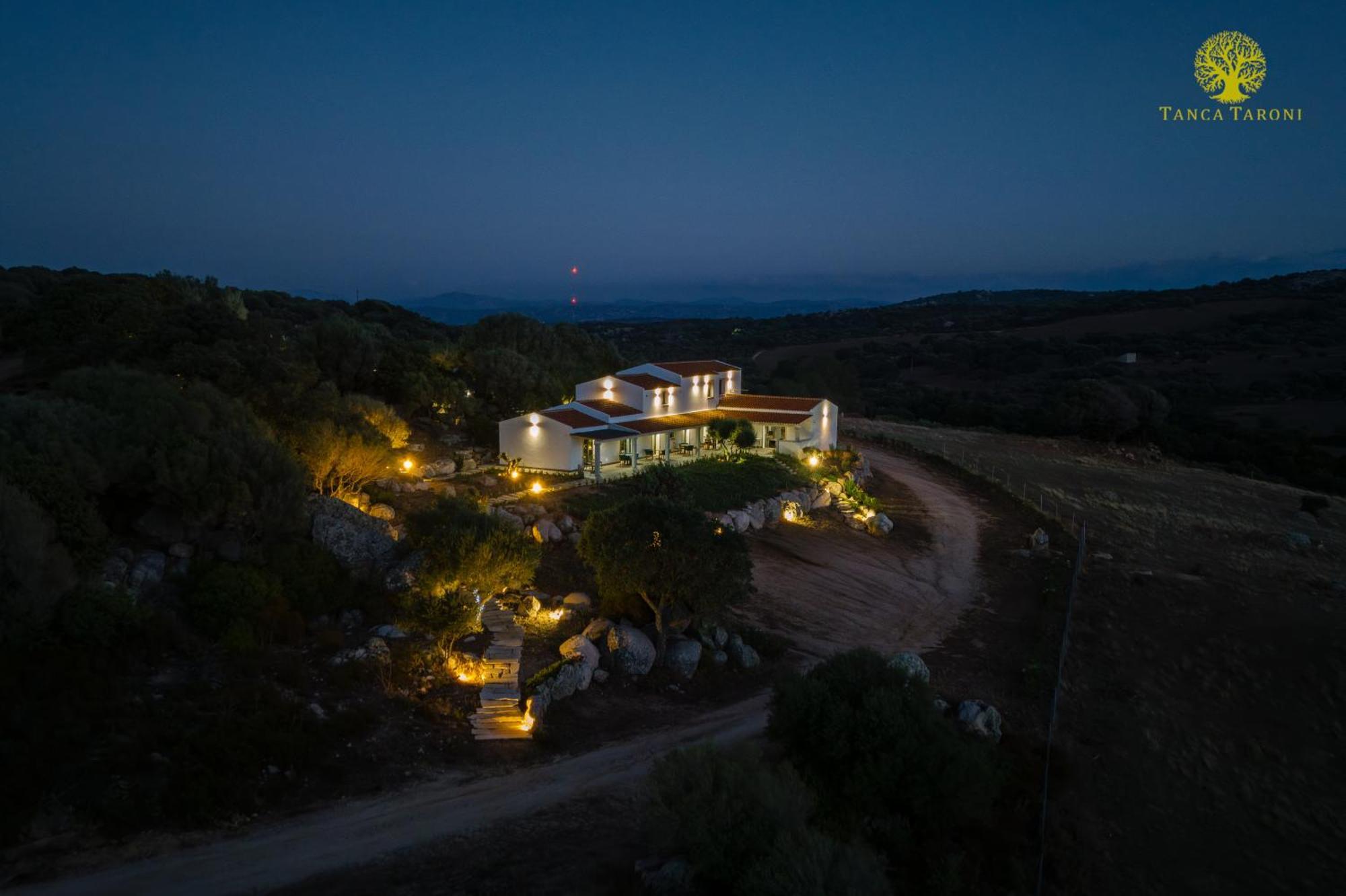 Agriturismo Bed And Breakfast Tanca Taroni Telti Kültér fotó