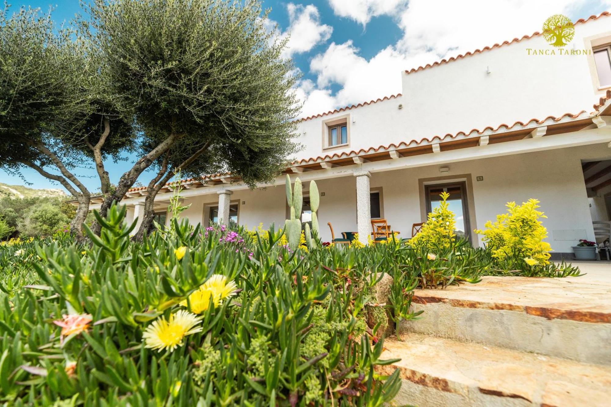 Agriturismo Bed And Breakfast Tanca Taroni Telti Kültér fotó
